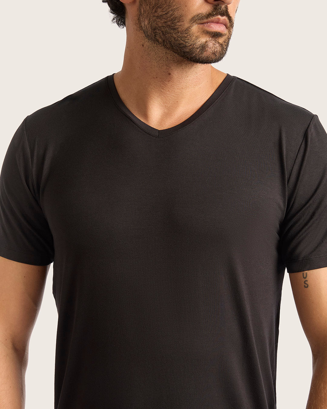 Men's Base Layer V-Neck T-Shirt - Black
