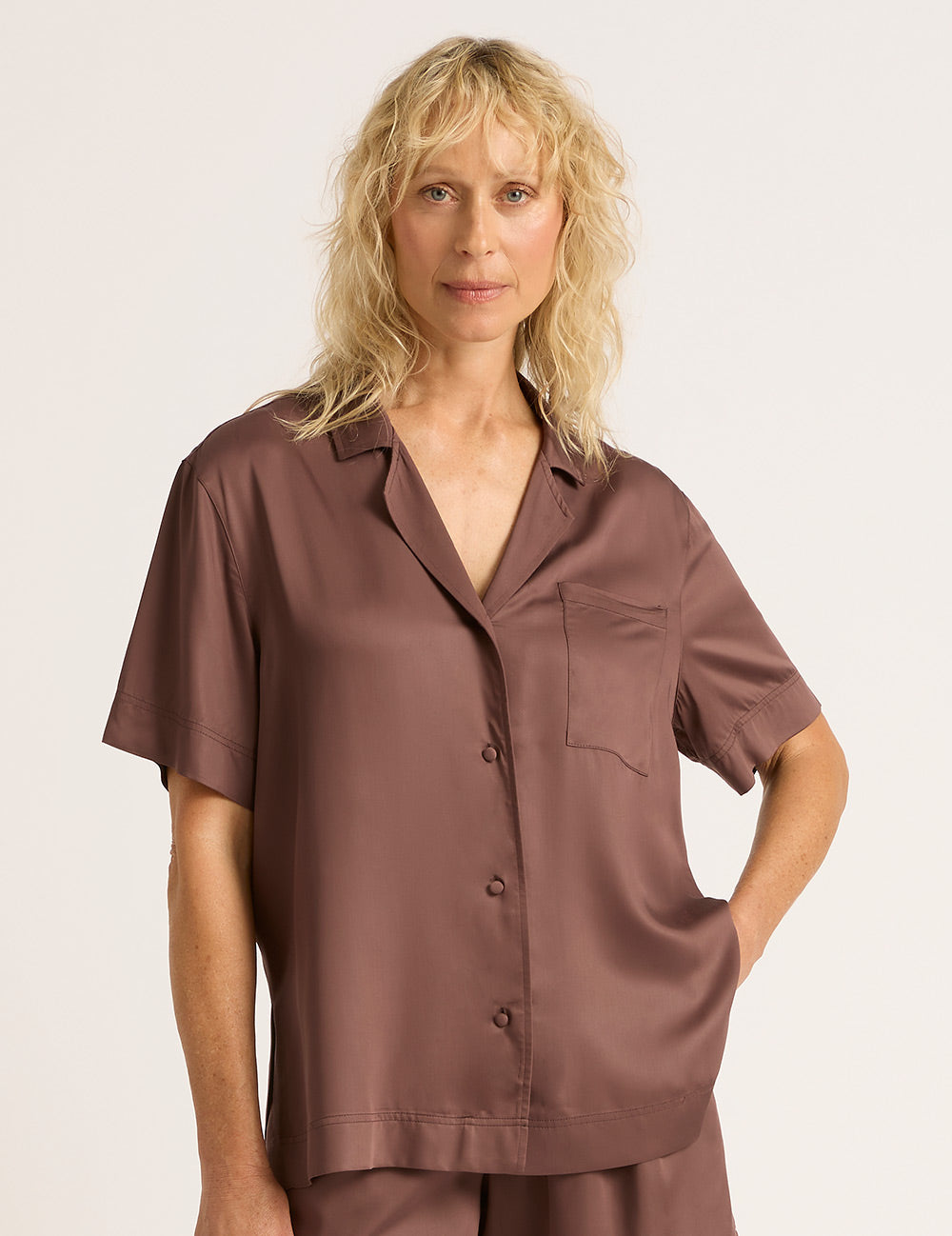 Vegan Silk Short Sleeve Shirt - Garnet