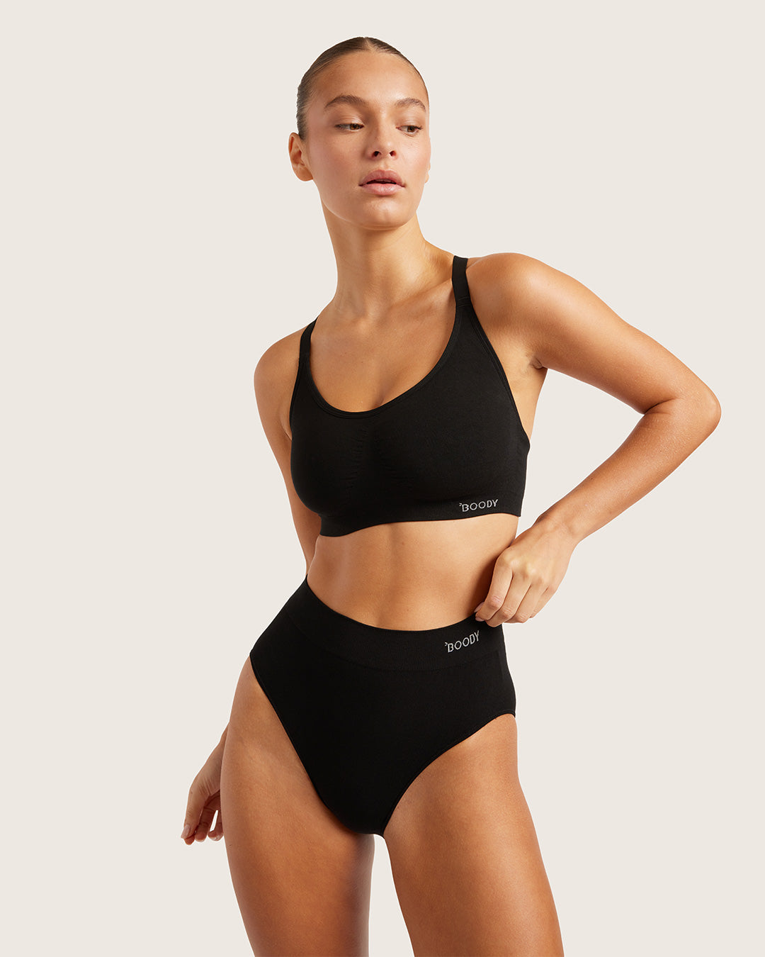 Full Bust Wireless Racerback Bra - Black