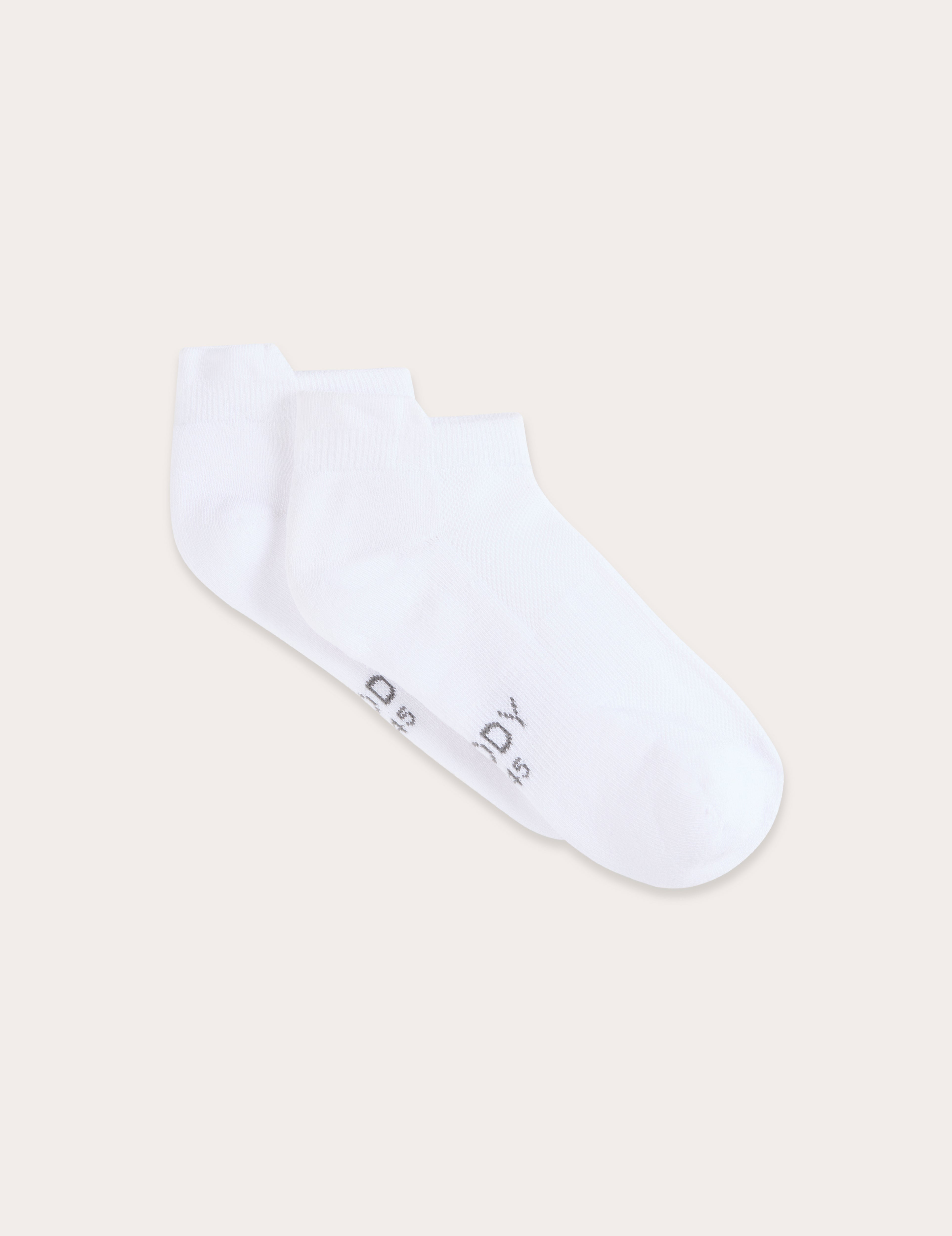 BS059_WHITE_Sport Ankle Socks_1_v2.jpg