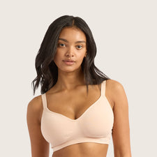 Model's Headshot - Kayleigh Grant