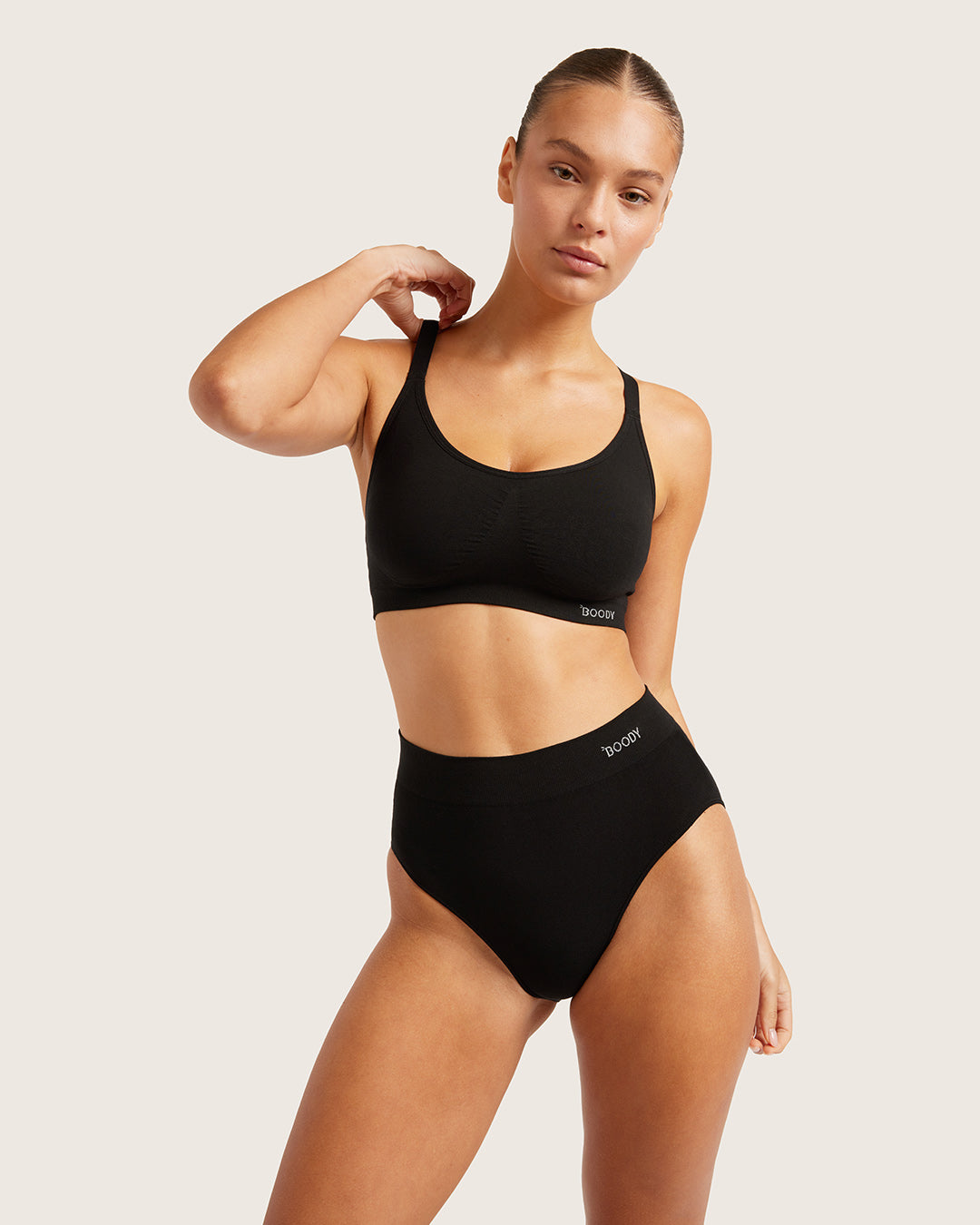 Full Bust Wireless Racerback Bra - Black