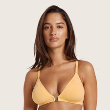 Model's Headshot - Kushi Leggo