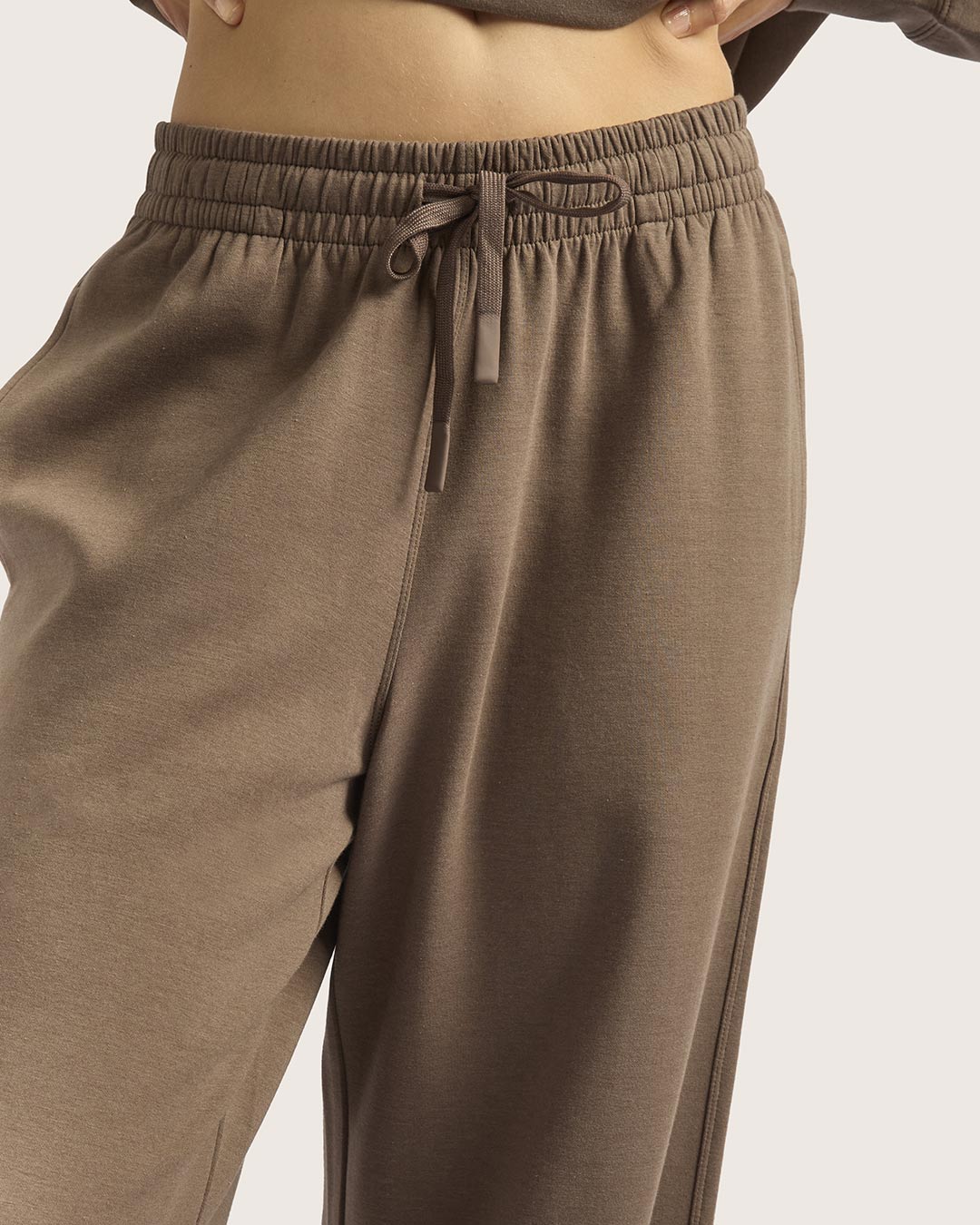 Women's Straight Leg Sweat Pants - Oyster